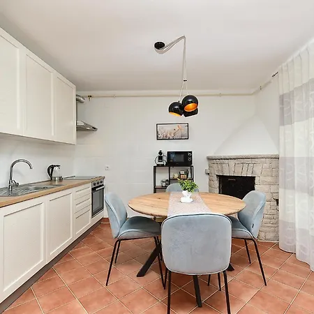 Apartamento Milica 2439 Pula