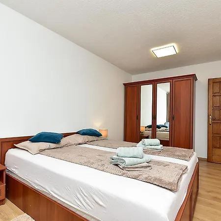 Apartamento Milica 2439 Pula